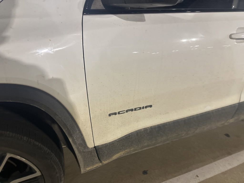 2021 Gmc Acadia SLE photo 2