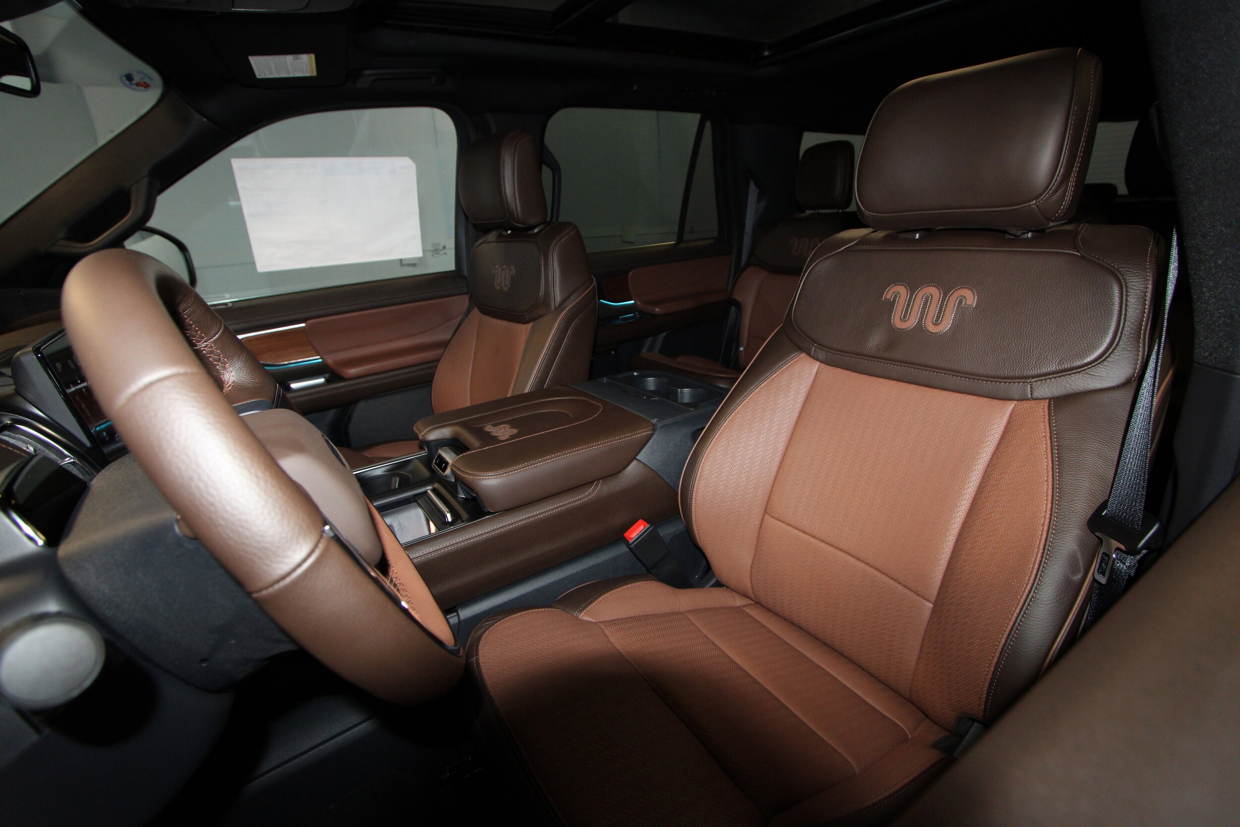 2025 Ford Expedition MAX King Ranch photo 2