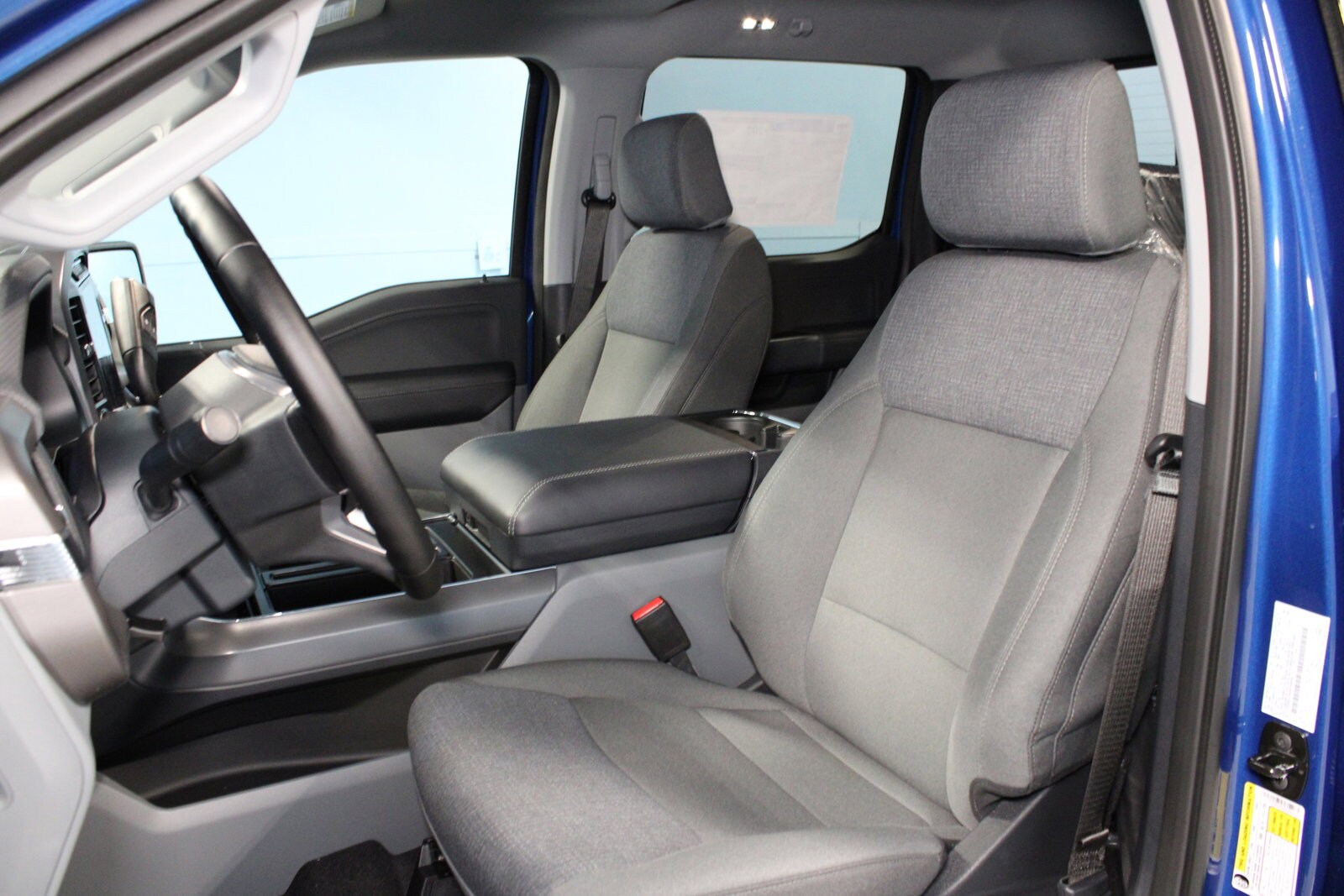2025 Ford F-150 XLT photo 3