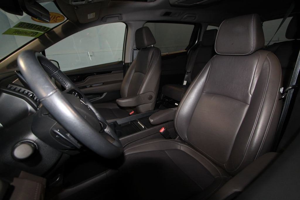 Used 2023 Honda Odyssey Touring Van