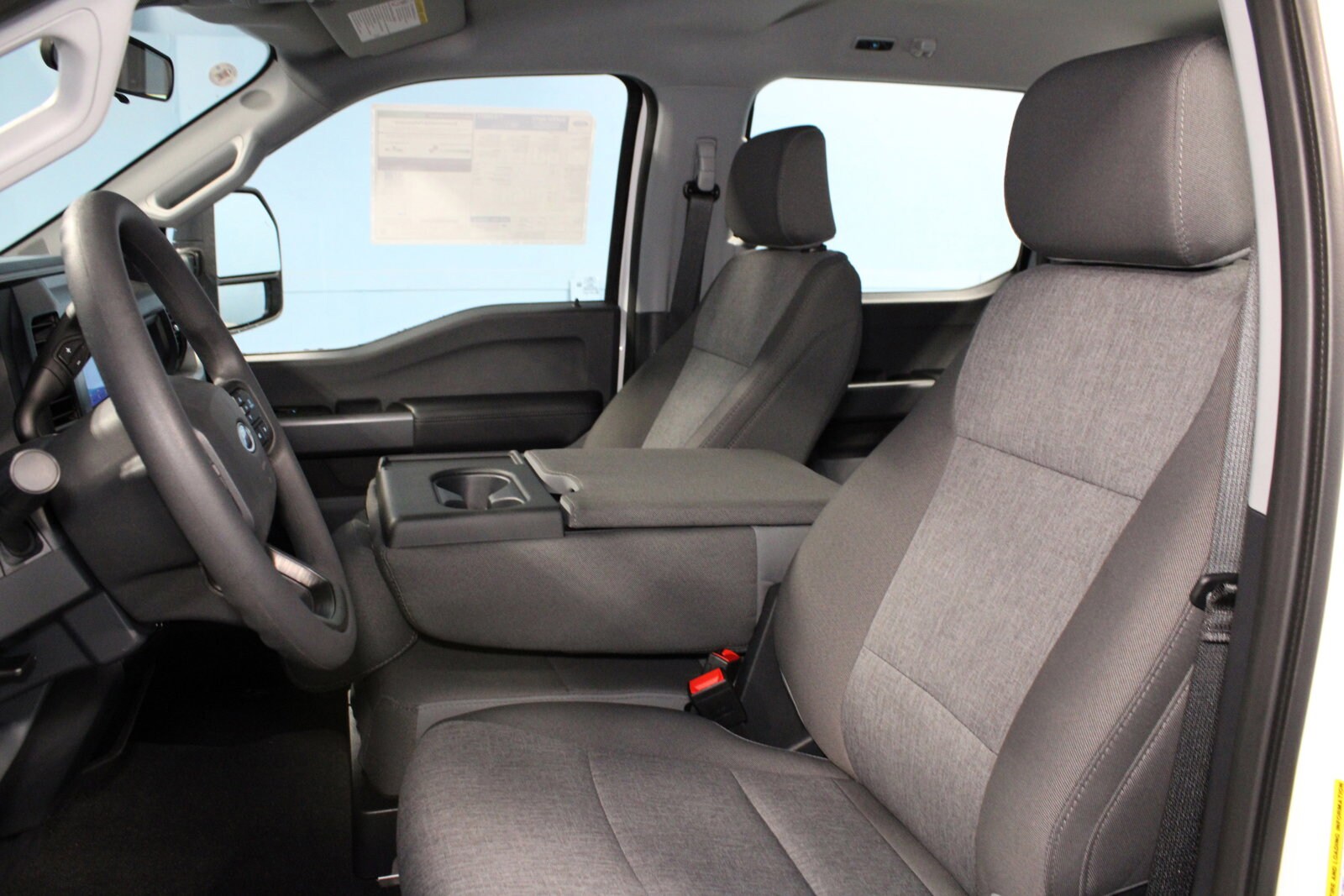 2025 Ford F-250 XL photo 3