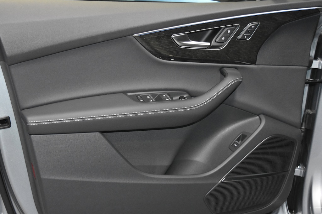 New 2026 Audi Q7 55 Premium SUV