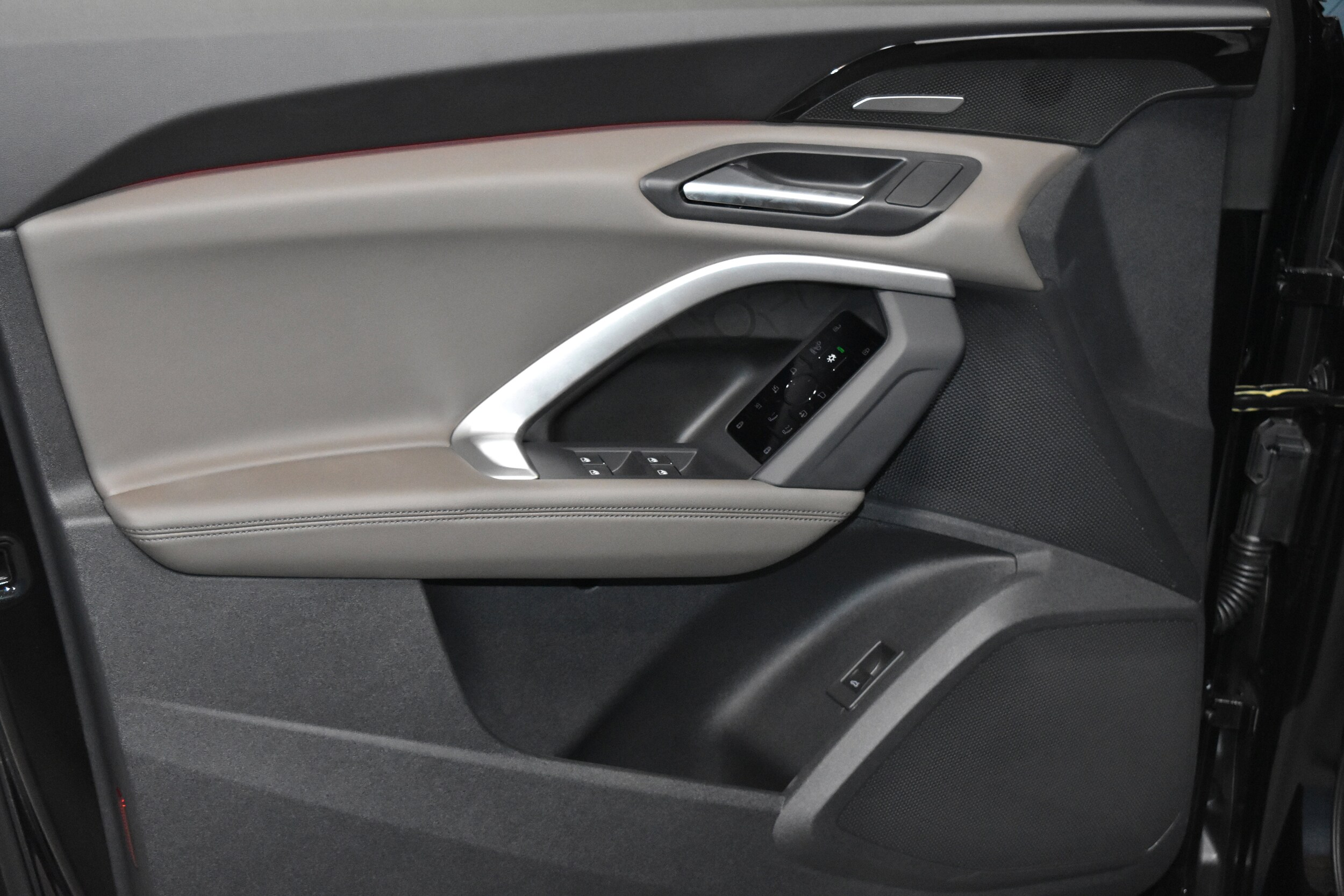 2025 Audi Q5 2.0T Premium Plus photo 4
