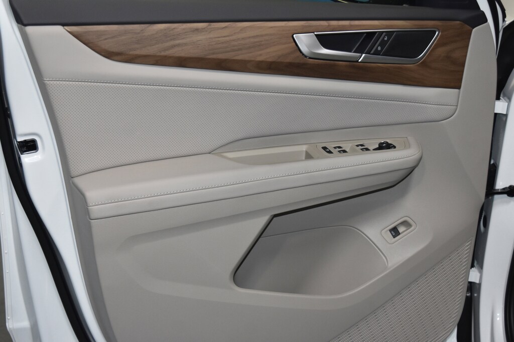 New 2026 Volkswagen Atlas 2.0T SE w/Technology SUV