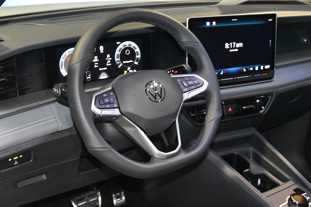 New 2026 Volkswagen Tiguan 2.0T SE R-Line Black SUV