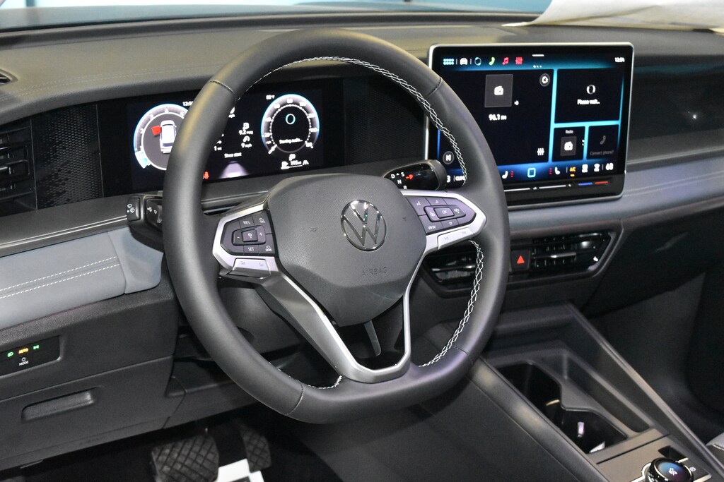 New 2026 Volkswagen Tiguan 2.0T SE SUV