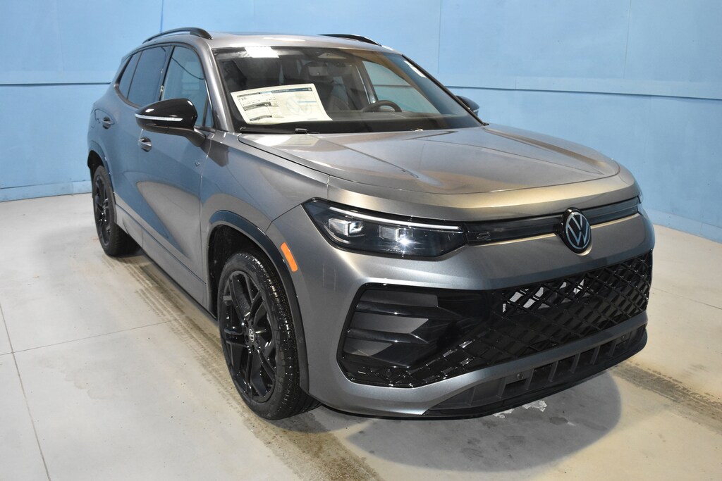 New 2026 Volkswagen Tiguan 2.0T SE R-Line Black SUV