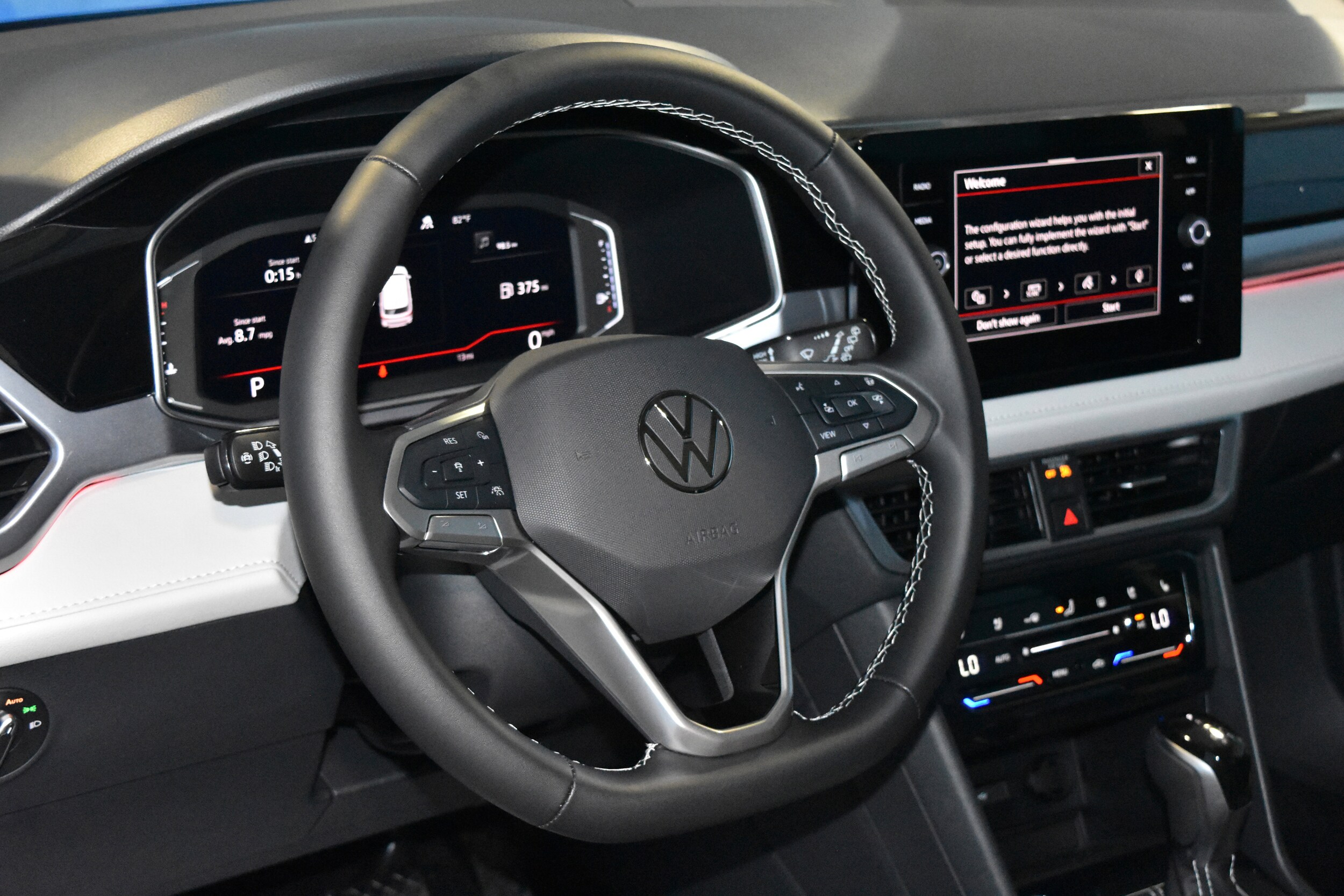 2025 Volkswagen Taos SEL photo 3