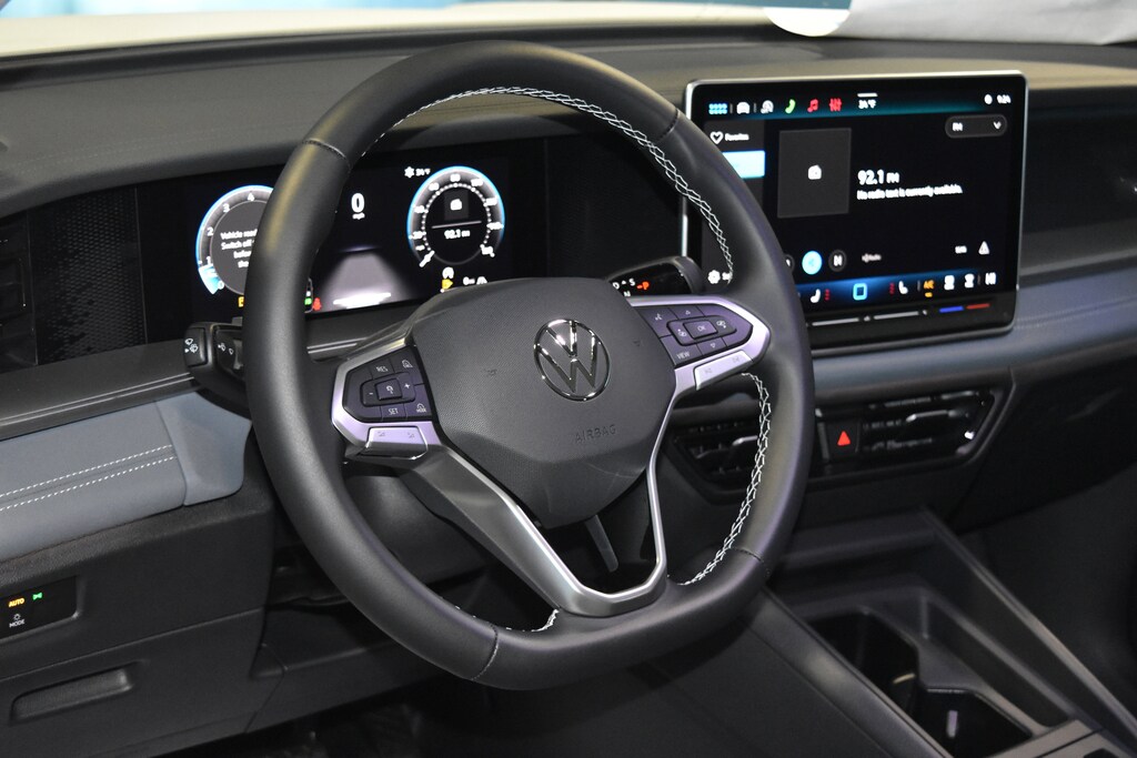 New 2026 Volkswagen Tiguan 2.0T SE SUV