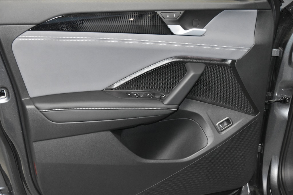 New 2026 Volkswagen Tiguan 2.0T SE R-Line Black SUV