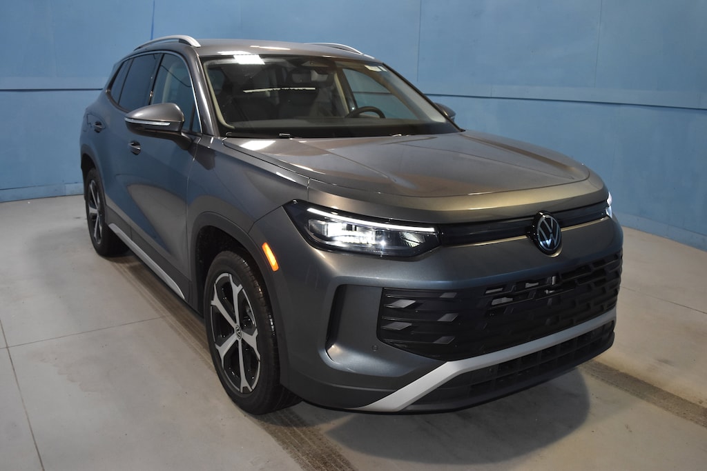 New 2026 Volkswagen Tiguan 2.0T SE SUV