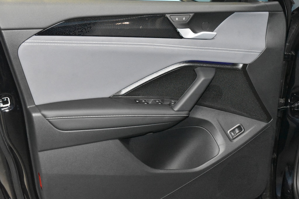 New 2026 Volkswagen Tiguan 2.0T SE SUV