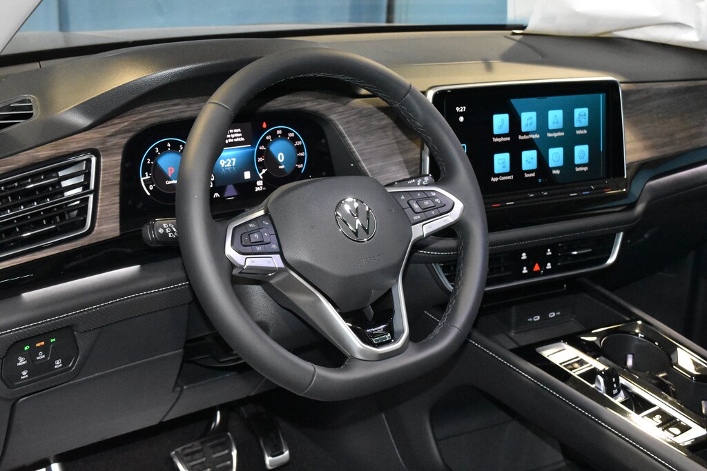 New 2026 Volkswagen Atlas 2.0T SEL Premium R-Line SUV