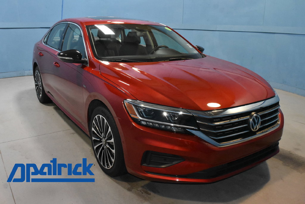 2022 Volkswagen Passat 2.0T Limited Edition 4D Sedan 1VWBA7A32NC009986