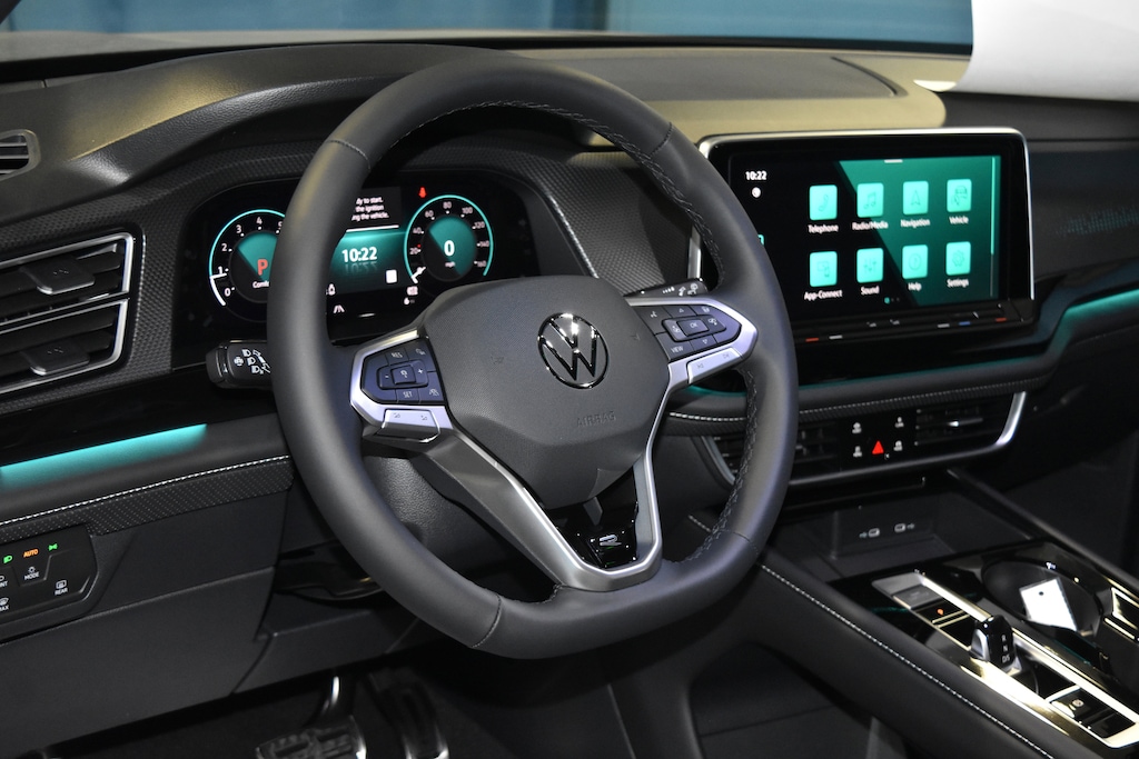 New 2026 Volkswagen Atlas Cross Sport 2.0T SEL R-Line Black SUV