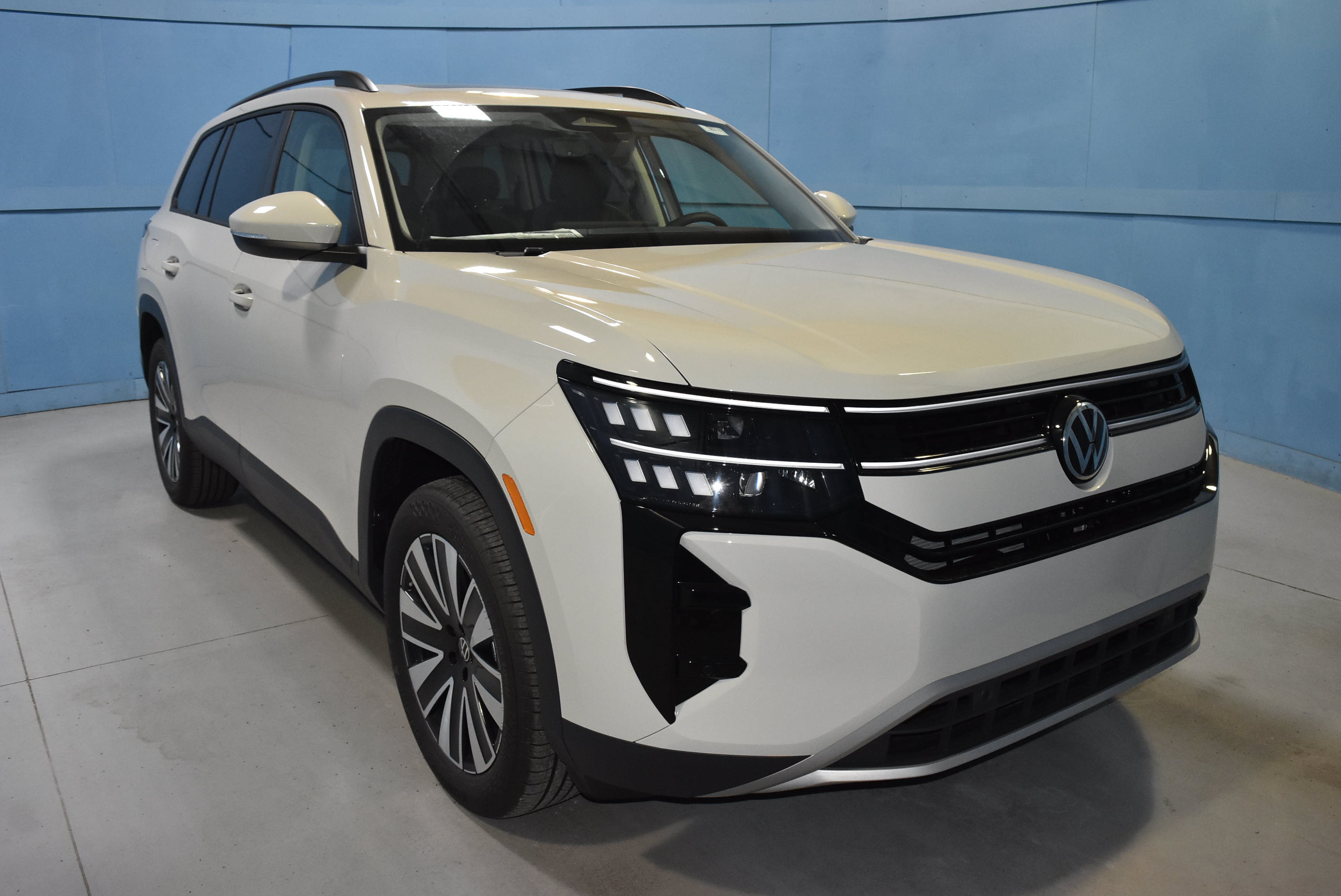 2027 Volkswagen Atlas SE w/Technology SUV
