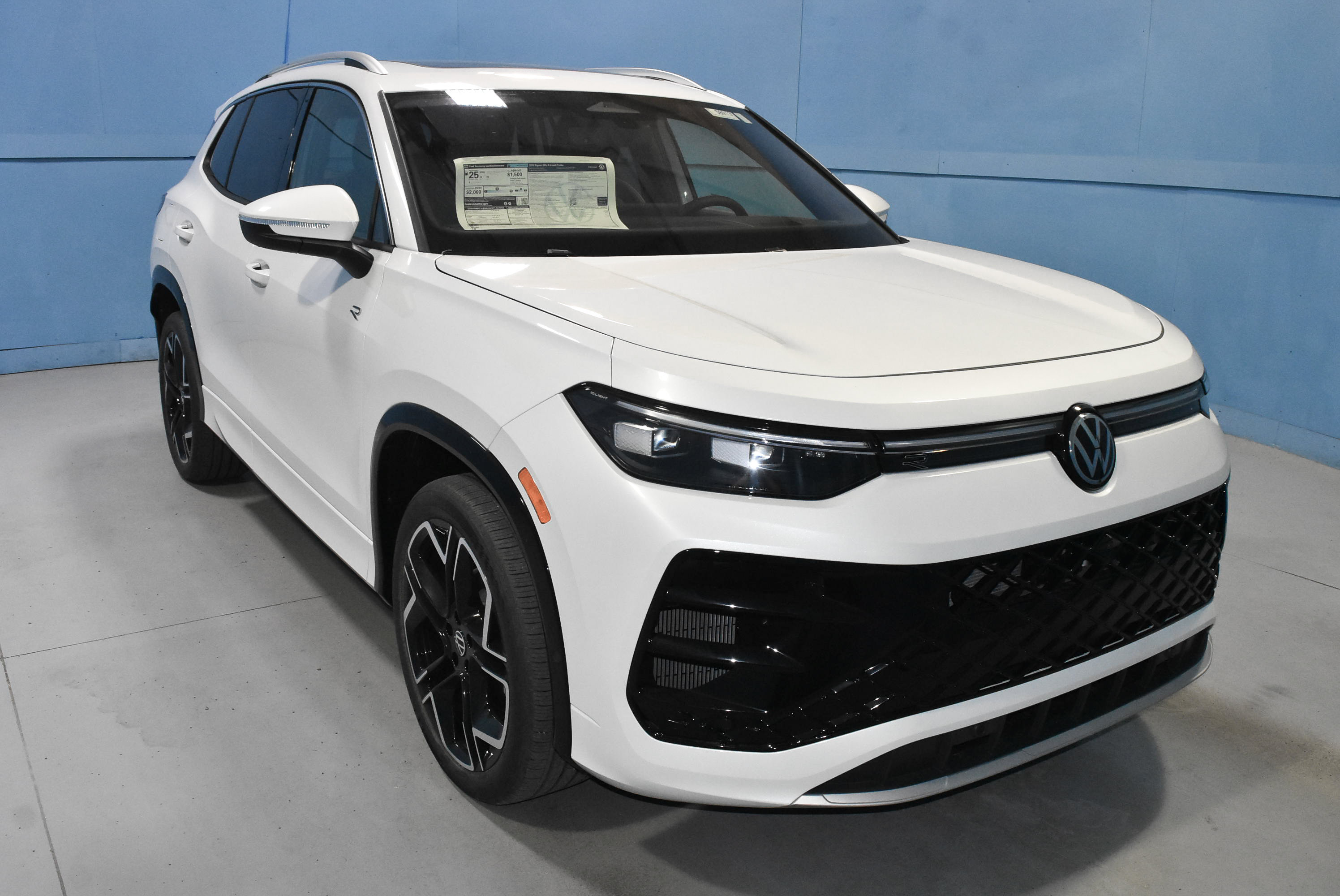 2026 Volkswagen Tiguan SEL R-Line Turbo SUV