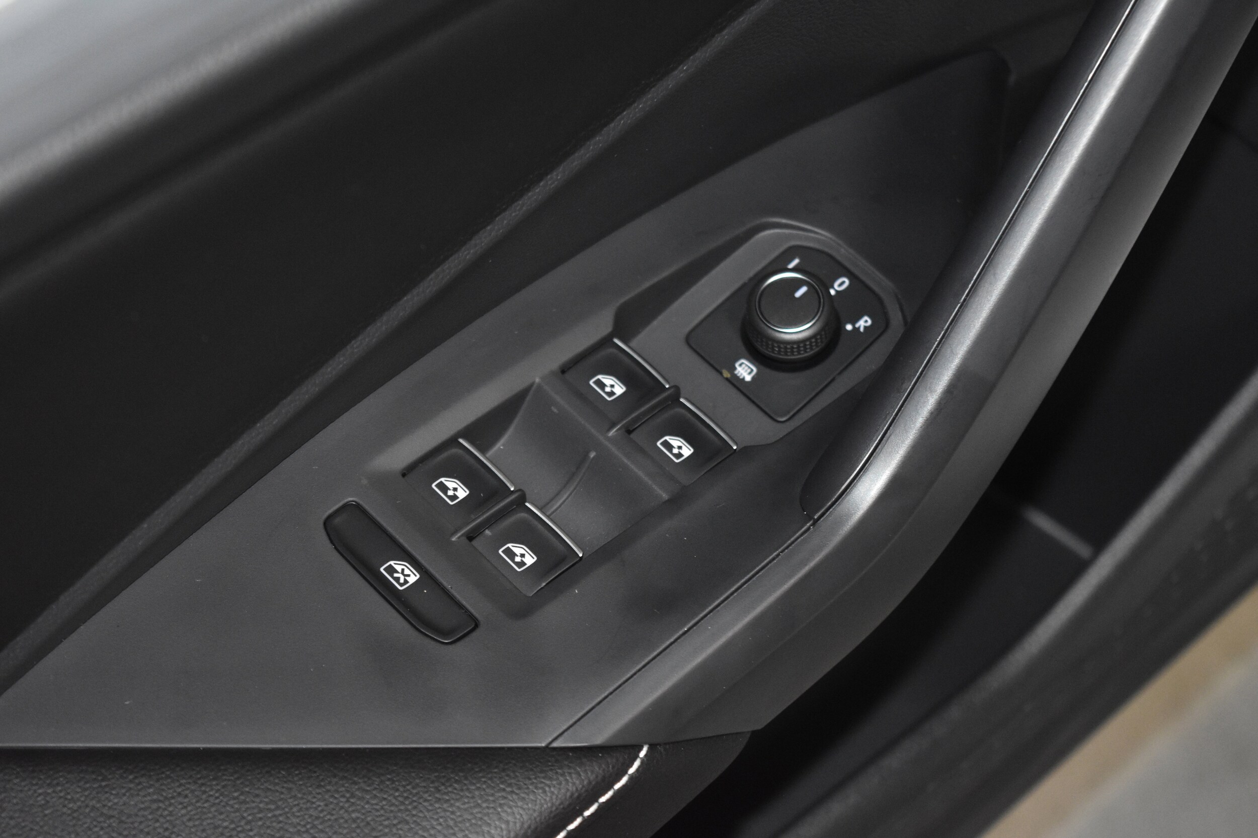 2026 Volkswagen Jetta Sport photo 5