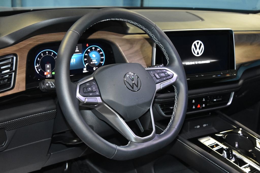 Certified 2024 Volkswagen Atlas SE w/Tech with VIN 1V2HR2CA3RC571842 for sale in Evansville, IN