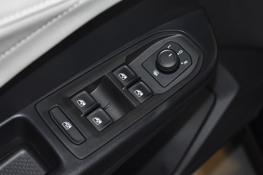 New 2026 Volkswagen Taos 1.5T SEL SUV