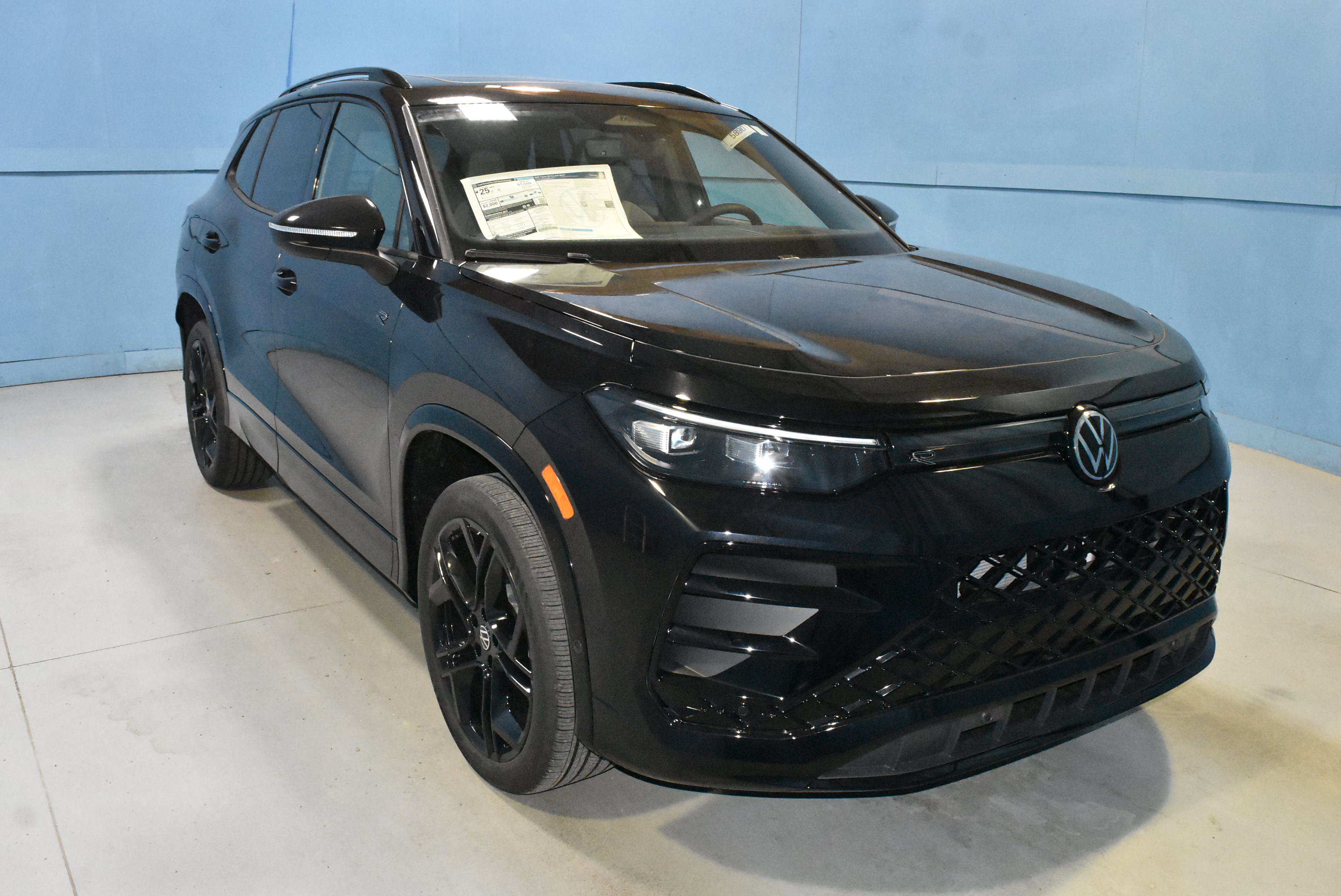 2026 Volkswagen Tiguan SE R-Line Black SUV