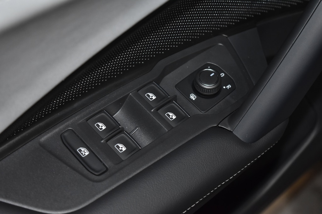 New 2026 Volkswagen Tiguan 2.0T SE SUV