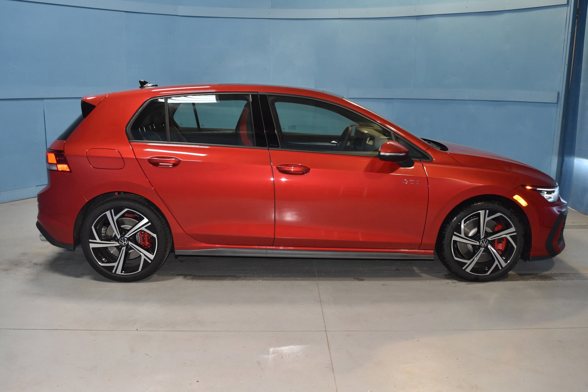 2025 Volkswagen Golf GTI SE - Photo 15