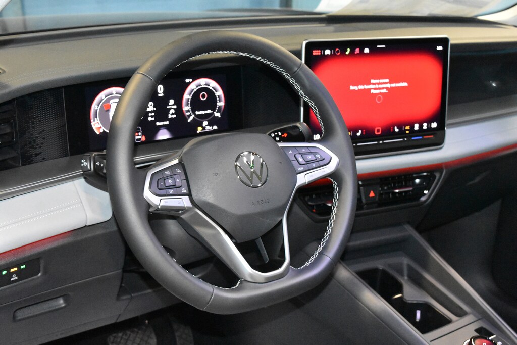 New 2026 Volkswagen Tiguan 2.0T SE SUV