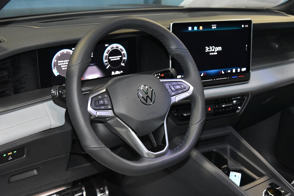 New 2026 Volkswagen Tiguan 2.0T SE R-Line Black SUV