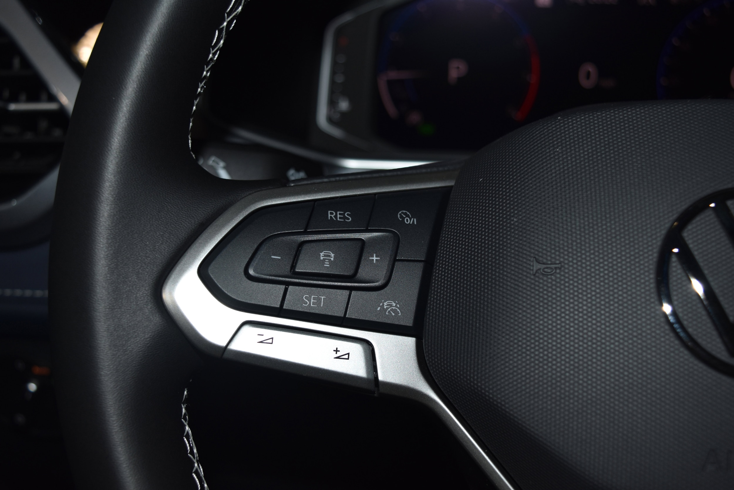 2026 Volkswagen Taos SEL - Photo 6