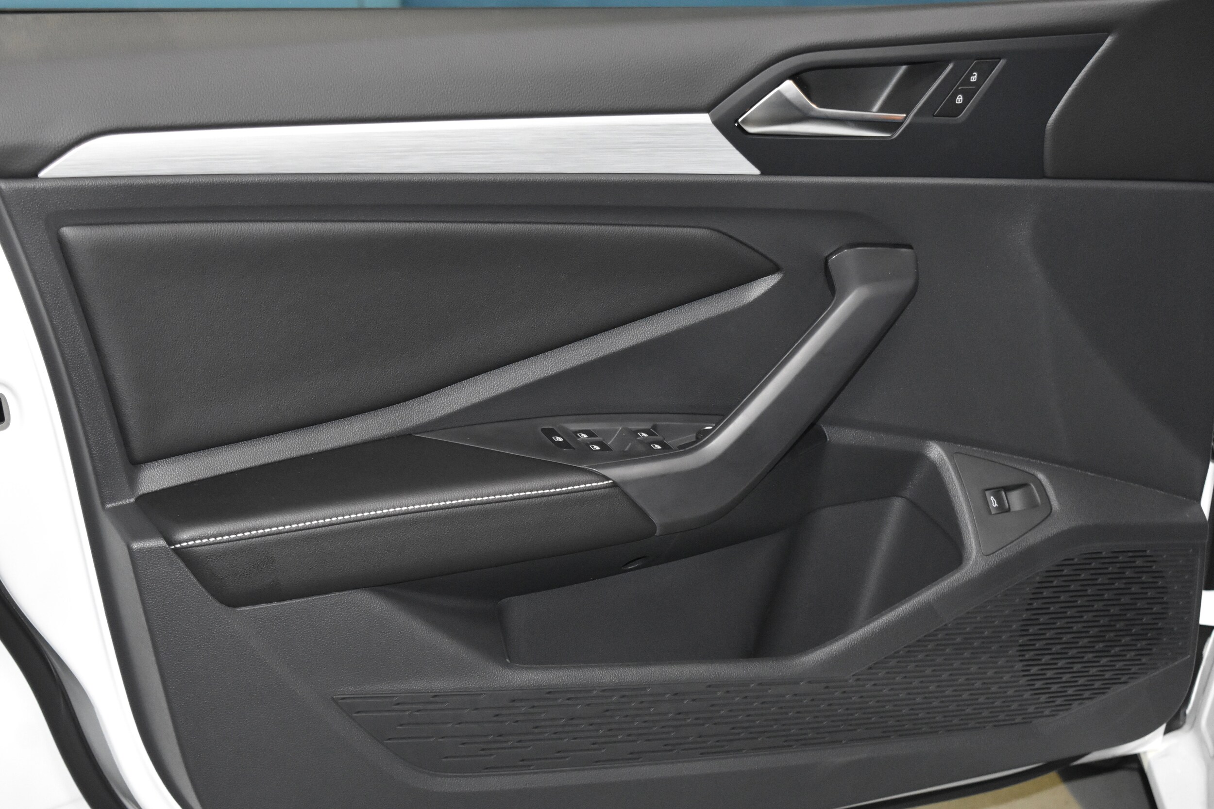 2026 Volkswagen Jetta Sport photo 4