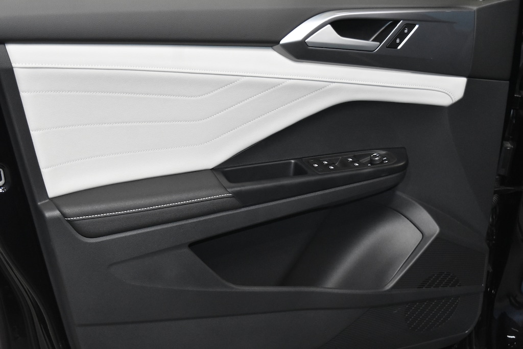 New 2026 Volkswagen Taos 1.5T SEL SUV