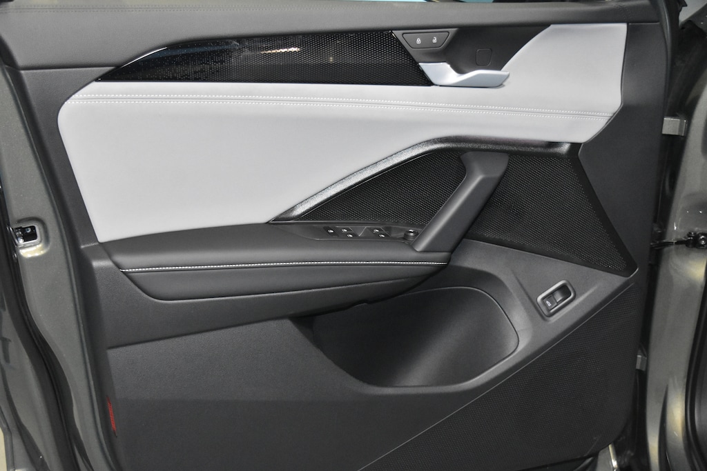 New 2026 Volkswagen Tiguan 2.0T SE R-Line Black SUV