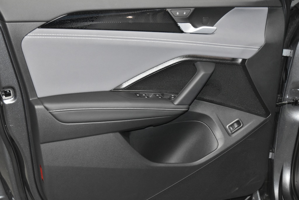 New 2026 Volkswagen Tiguan 2.0T SE SUV