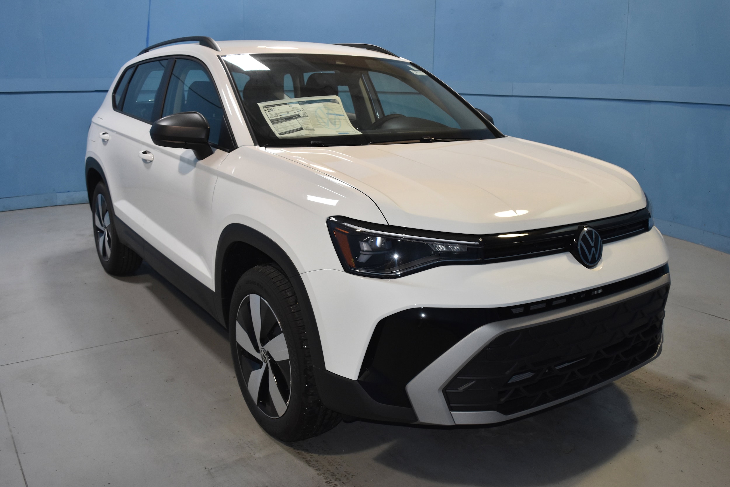 2025 Volkswagen Taos S's photo