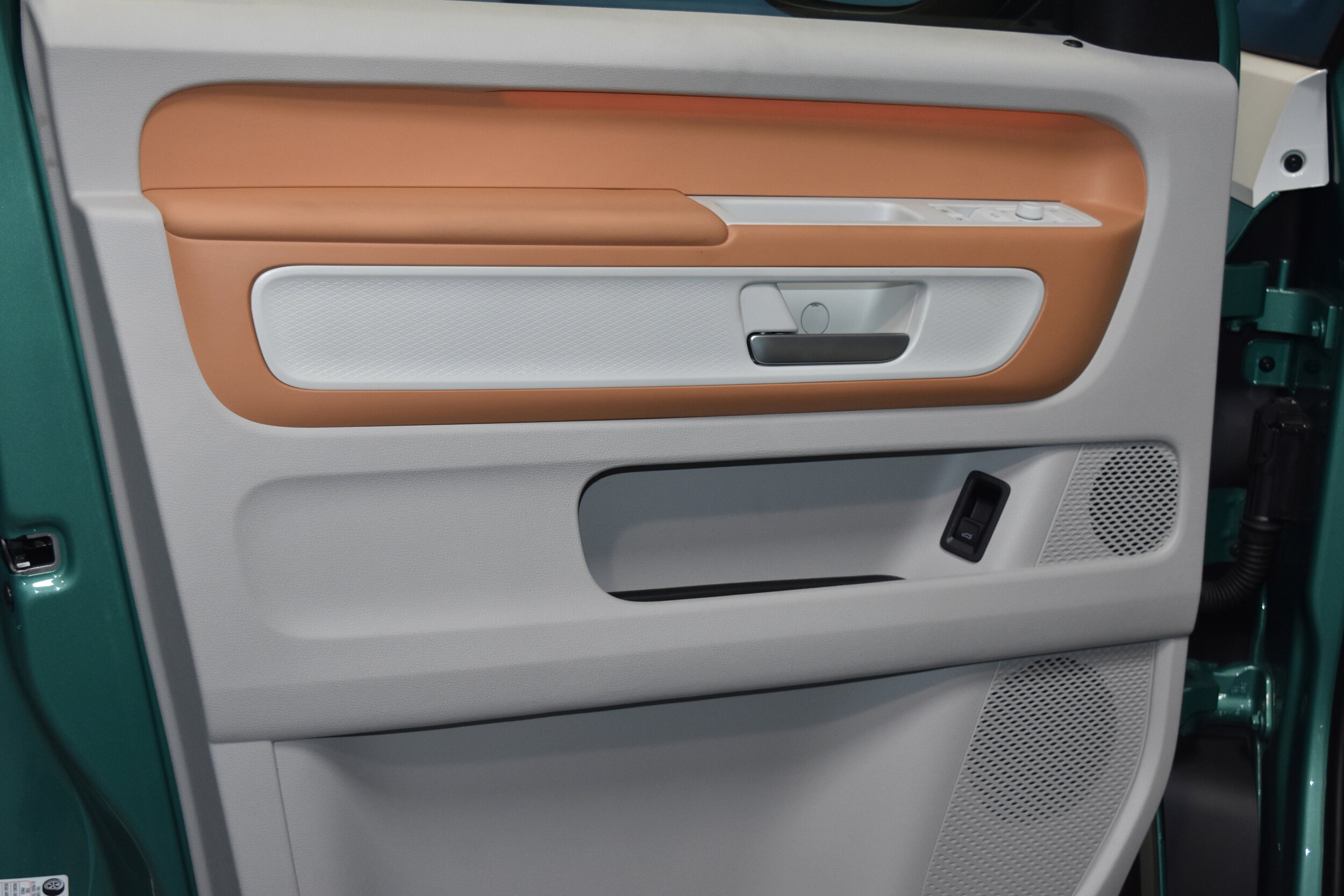 2025 Volkswagen ID. Buzz photo 4