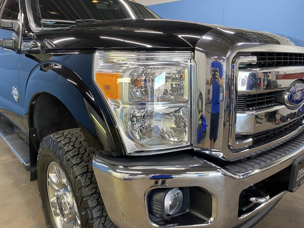 2016 Ford F-350 Lariat photo 2
