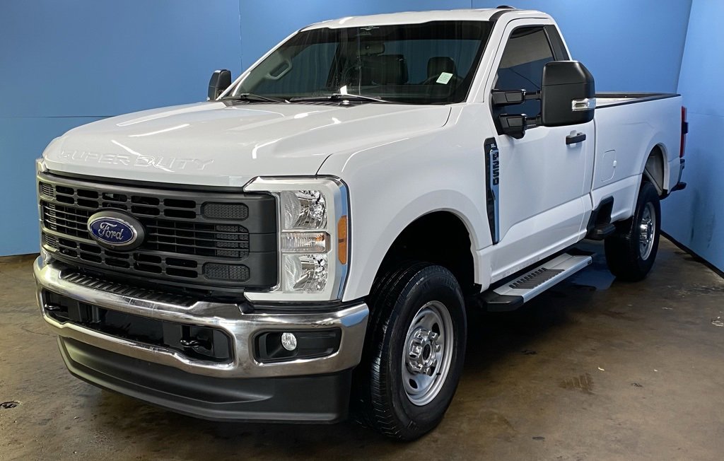 2023 Ford F-250 XL photo 3