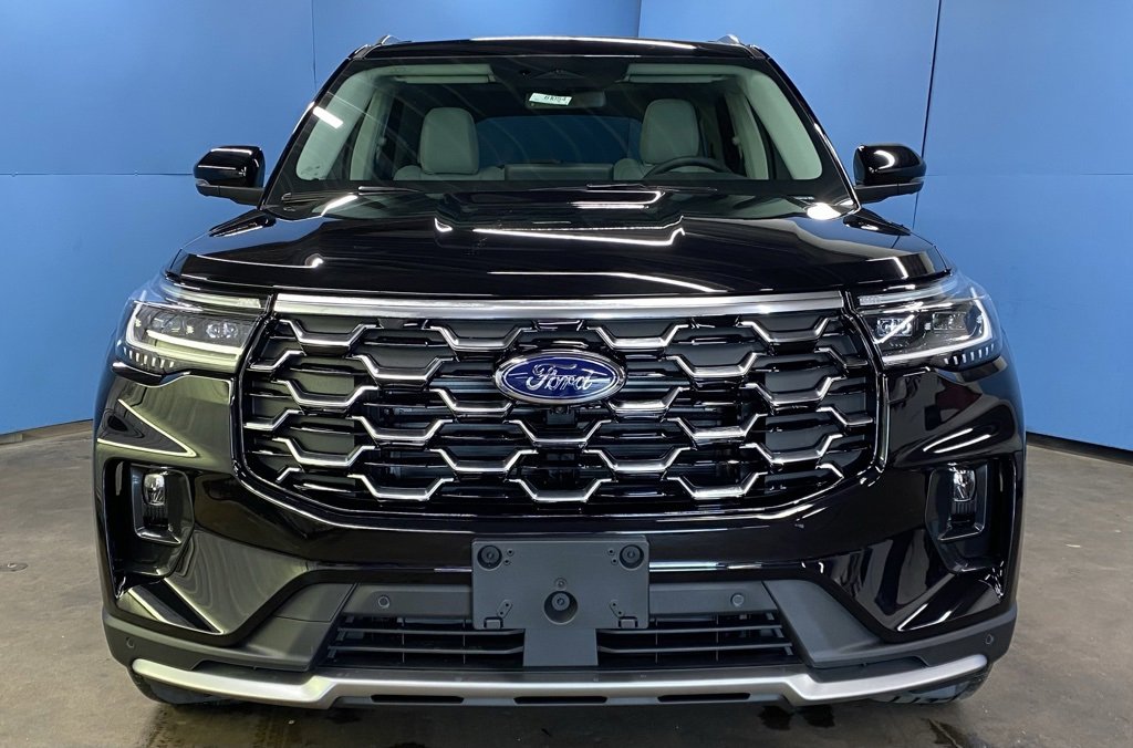2025 Ford Explorer Platinum photo 4