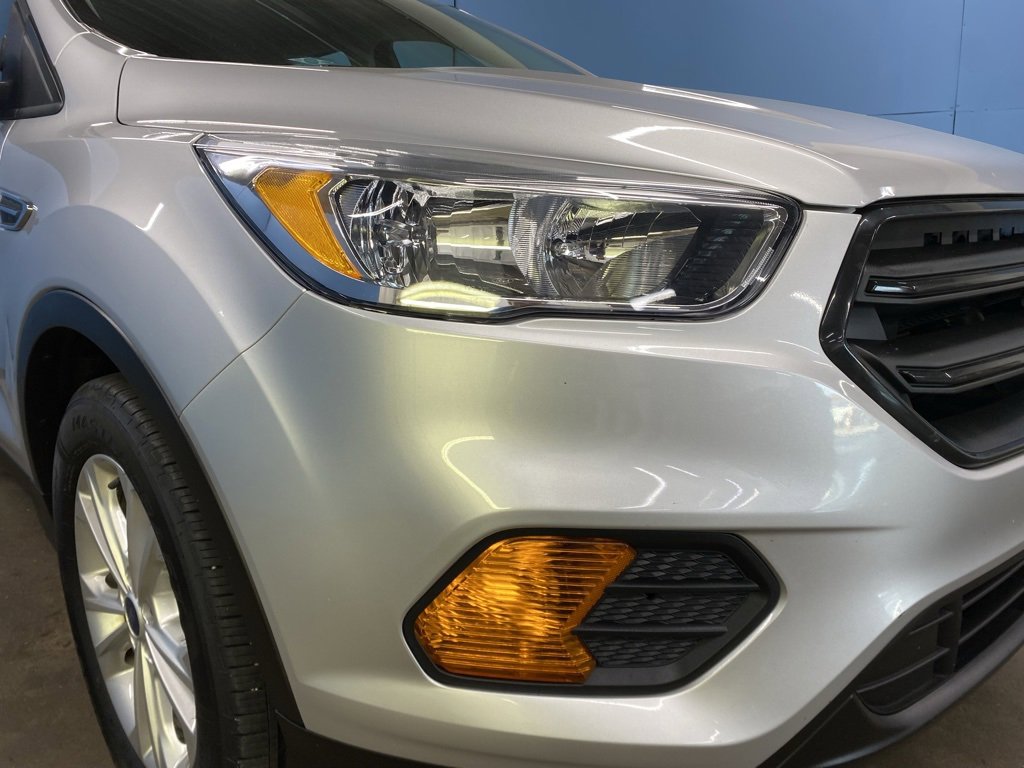 2017 Ford Escape S photo 2