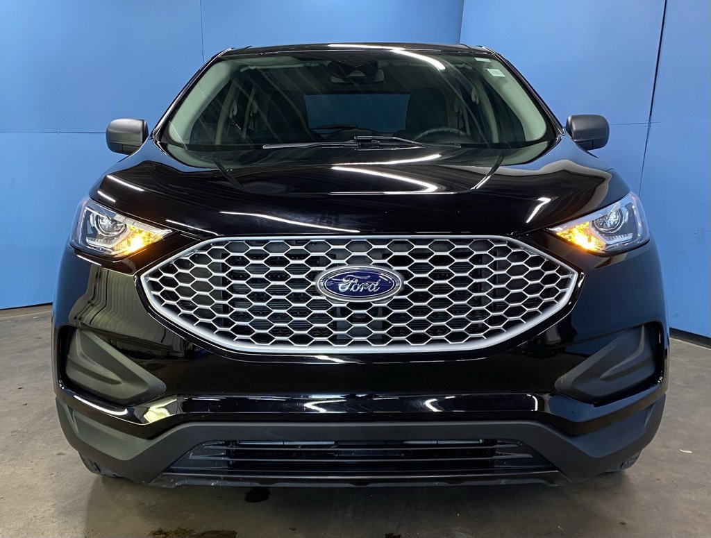 2024 Ford Edge SE photo 3