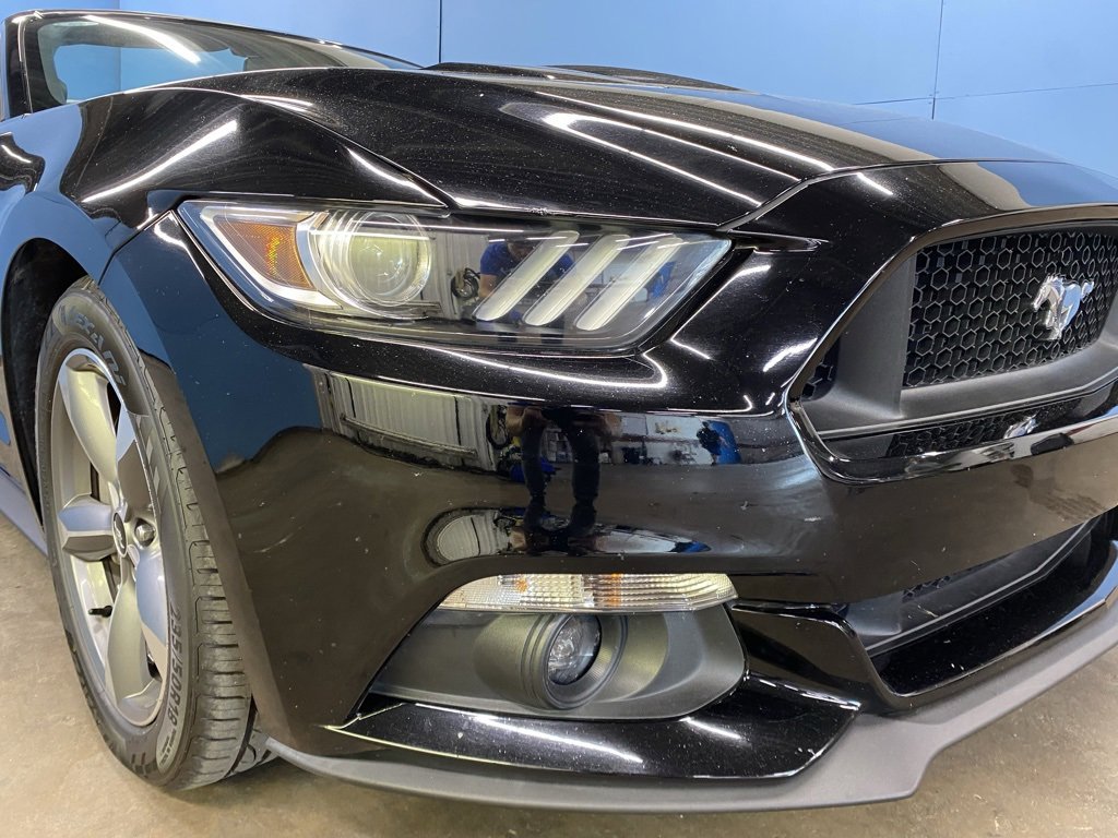 2017 Ford Mustang GT Premium Convertible photo 2