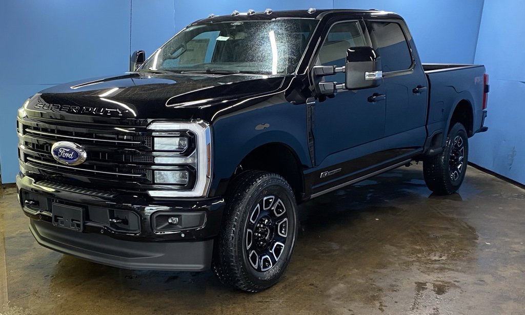 2025 Ford F-350 Platinum photo 4