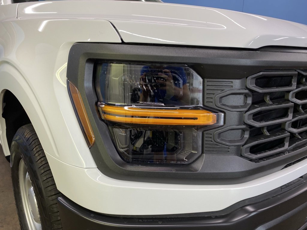 2025 Ford F-150 XL photo 2