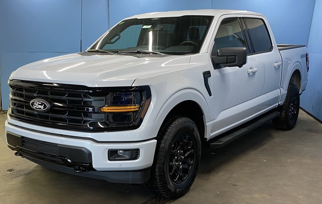 New 2025 Ford F-150 XLT Truck SuperCrew Cab