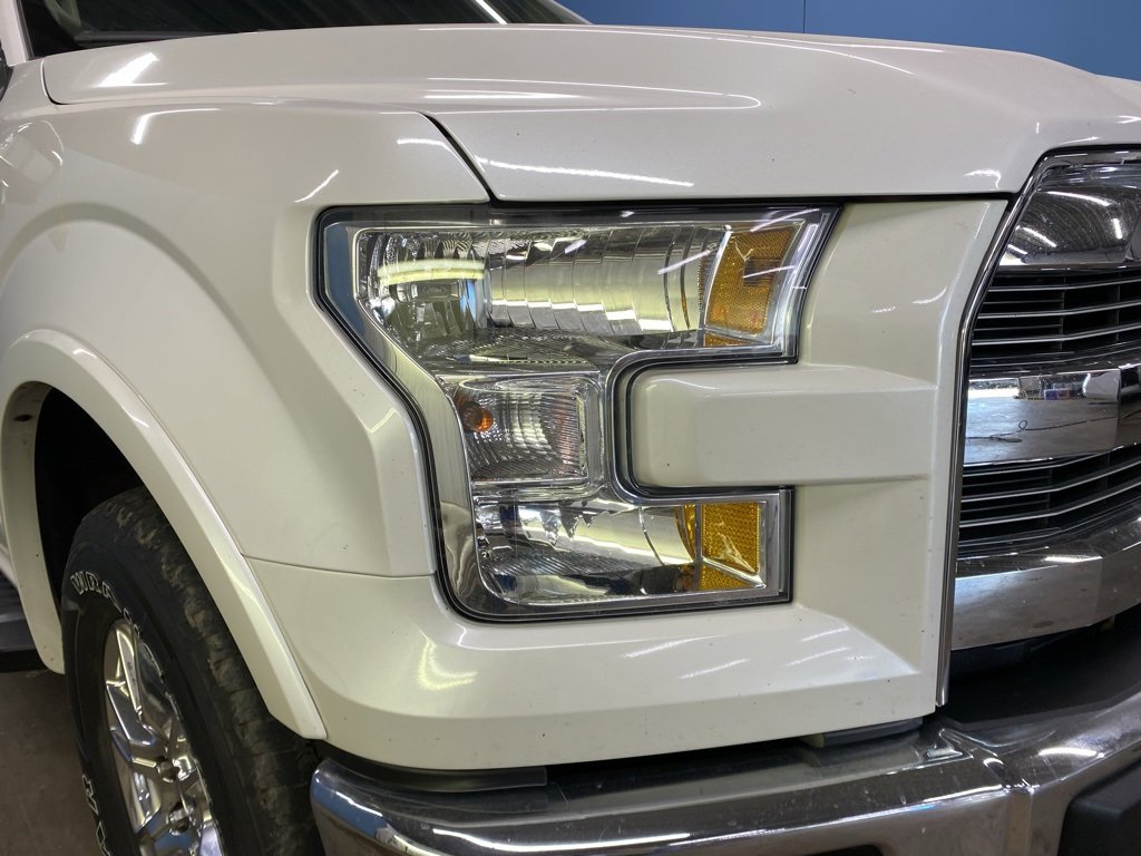 2015 Ford F-150 Lariat photo 2