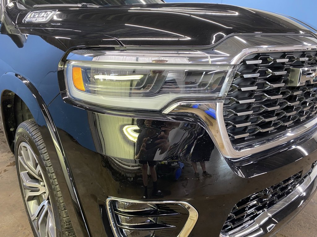 2025 Ram 1500 photo 2