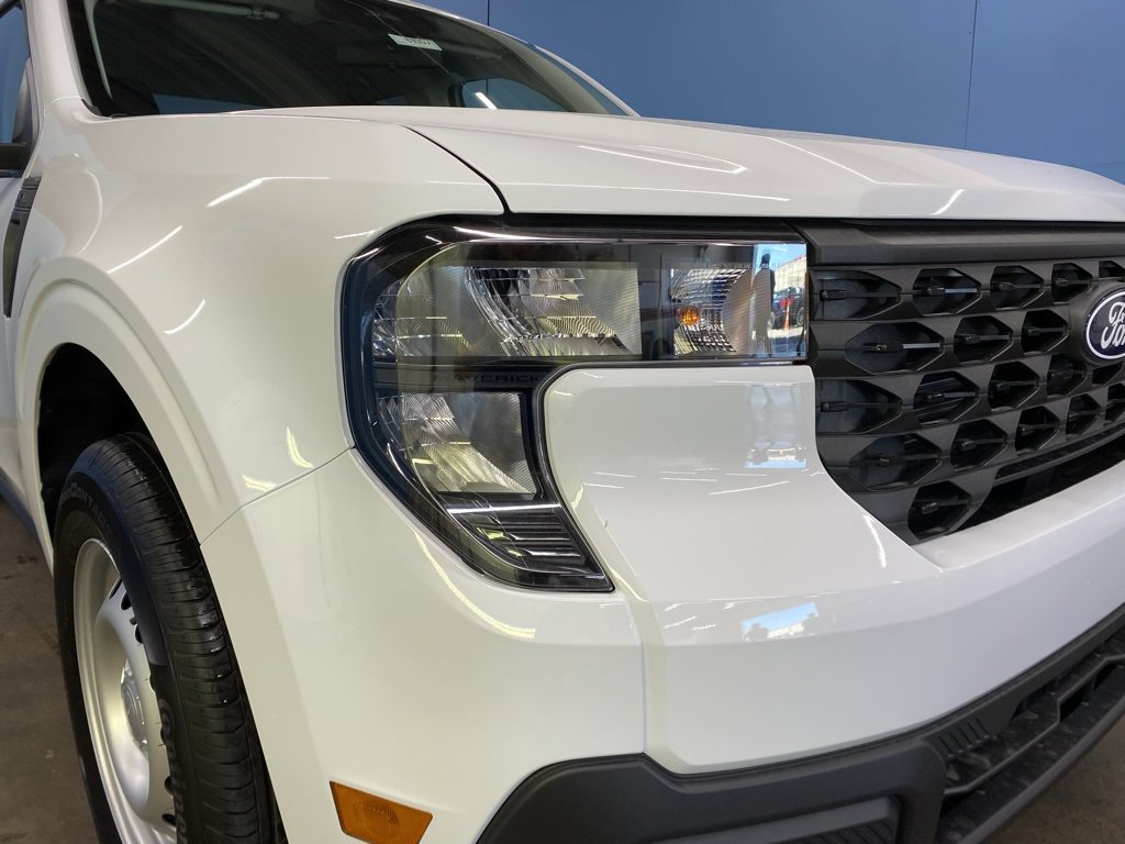 2025 Ford Maverick XL photo 2
