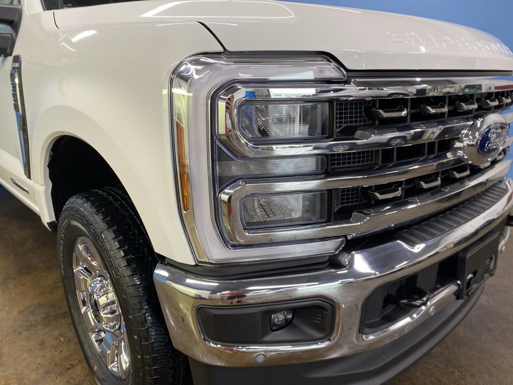 2025 Ford F-350 King Ranch photo 3