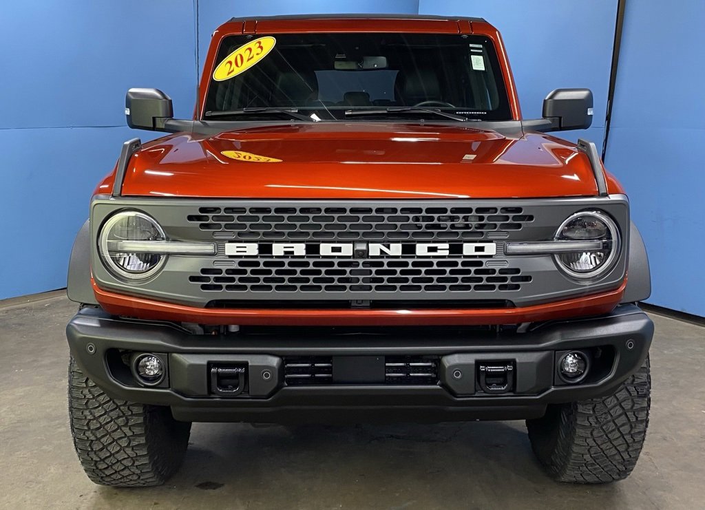 2023 Ford Bronco Badlands photo 2
